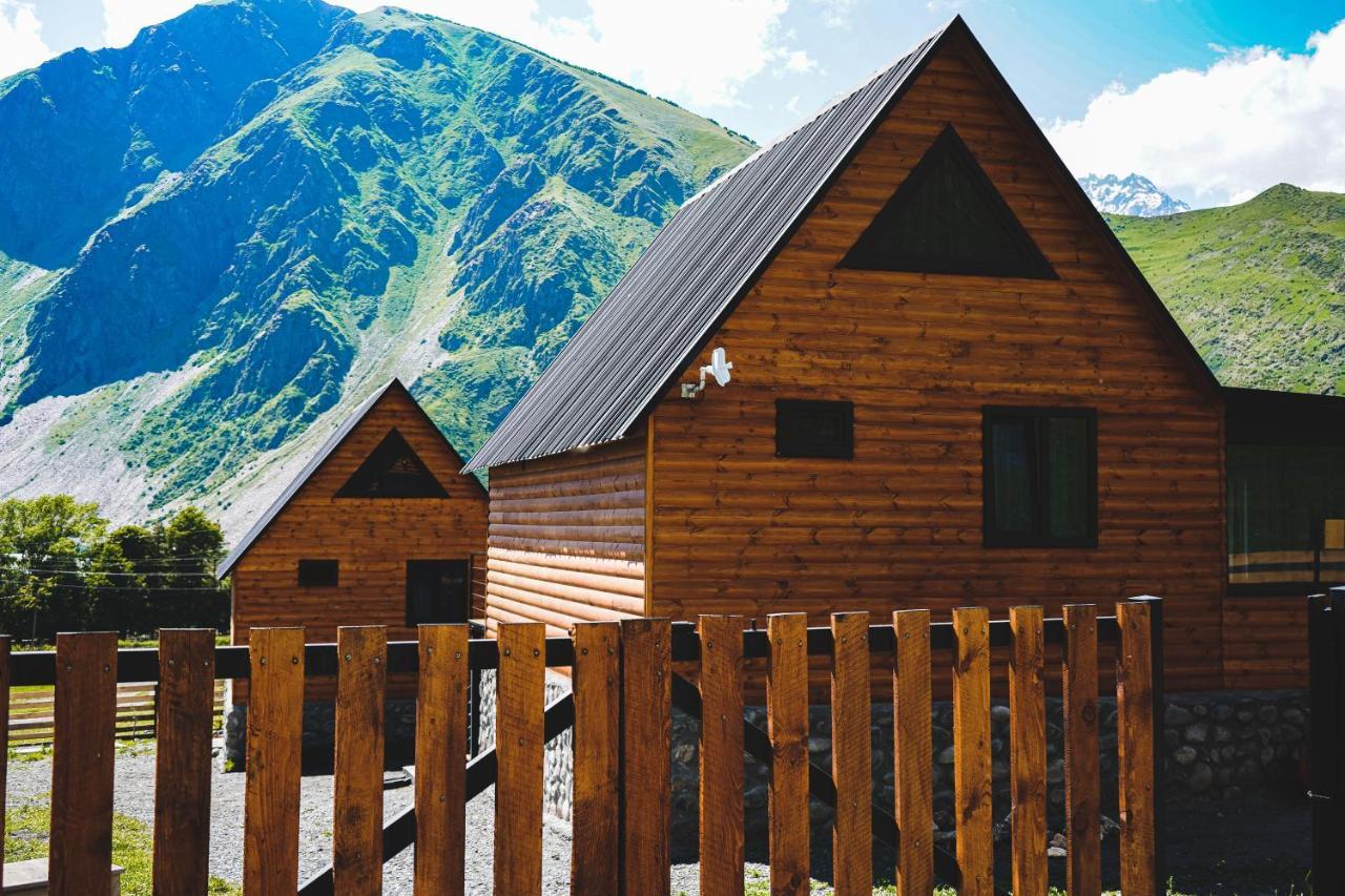 Traveler'S Cottages In Kazbegi المظهر الخارجي الصورة