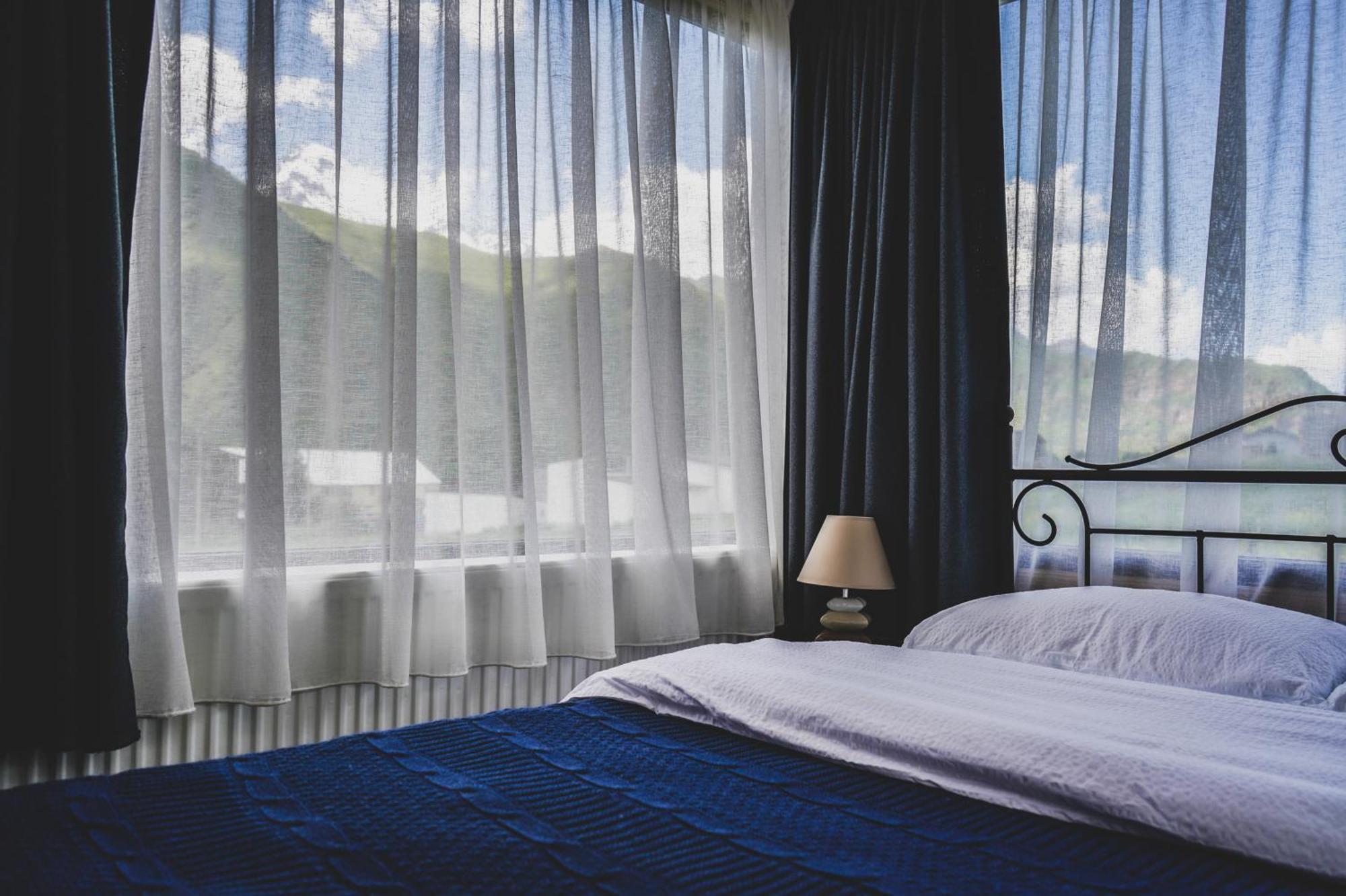 Traveler'S Cottages In Kazbegi المظهر الخارجي الصورة